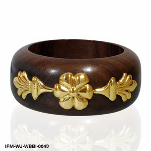 Bracelet artisanal en bois foncé avec incrustation florale en laiton, style bohème, bijou ethnique pour femme - Product Image 1