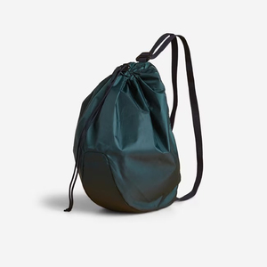 Estuche de Viaje para Casco de Equitación con Interior Protector, Asa Resistente y Diseño Duradero para Equipo de Montar a Caballo - Product Image 1