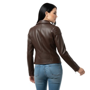 Veste de moto en cuir marron foncé ajustée pour femmes, vente en gros personnalisée, prix d'usine, style motard authentique, manteau pour femmes OEM - Product Image 1