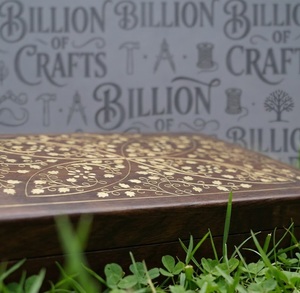 Boîte cadeau en bois écologique avec incrustation en laiton et motif floral, boîte à bijoux, rangement de table, décoration personnalisée pour la maison - Product Image 3