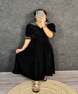 ชุดเดรสกำมะหยี่งานฝีมือสุดหรู ใส่ได้ทุกวัน ราคาส่ง หลายสี ผ้าฝ้าย ดีไซน์ใหม่ล่าสุด แฟชั่น ฟรีไซส์ มีสินค้าพร้อมส่ง - Product Image 1