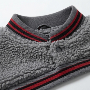 Veste universitaire en polaire sherpa personnalisée pour homme, veste bomber moelleuse à boutons-pression, service de fabrication en gros OEM ODM - Product Image 3
