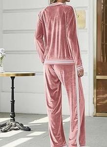 Ensemble de vêtements de détente pour femmes en velours à capuche avec ceinture élastique - Motif à carreaux vintage - Longueur intégrale - Écologique - Hiver - Product Image 5