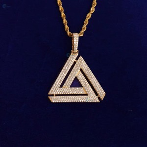 Colgante de Moissanita VVS con Forma de Triángulo Geométrico, Chapado en Oro de 18K, Micro Pavé, Amuletos de Lujo para Uso Diario, Joyería de Moda - Product Image 2