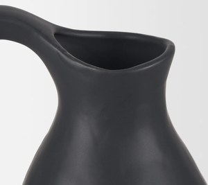 Vase à fleurs en métal magnifiquement sculpté, d'une allure luxueuse et de style ancien, idéal pour créer une ambiance charmante et intemporelle. - Product Image 5