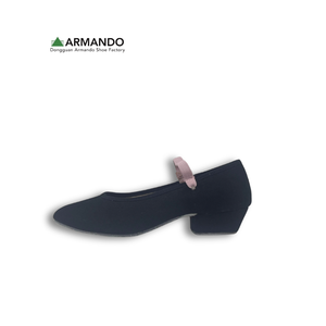 มีจำหน่าย - รองเท้าผ้าใบสไตล์คิวบาและส้นเตี้ย พื้นรองเท้าหนังกลับ รองเท้าสำหรับสอบ RAD - Product Image 1