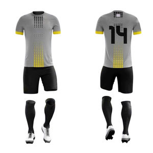 Tenue de football personnalisée par sublimation, ensemble maillot et short, doux, respirant, séchage rapide, anti-UV, équipement de football - Product Image 1