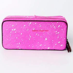 Bolso de mano rectangular para mujer en piel sintética rosa con acabado salpicado, cierre de cremallera, estructurado, para la noche o viajes. - Product Image 2