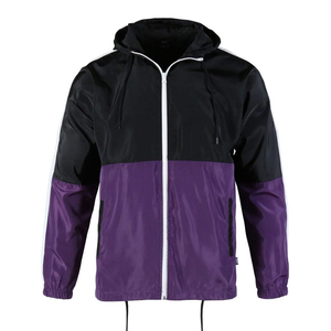 Veste coupe-vent à capuche pour homme, noire et violette, avec blocs de couleur, fermeture éclair, coupe sportive, en polyester, pour le printemps et les activités de plein air - Product Image 1
