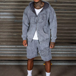 Ensemble sweat-shirt à capuche zippé et short en polaire gris unisexe avec broderie de lettres en perles, style streetwear, tenue d'été - Product Image 4