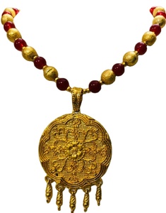 Atrapasueños de aro o círculo de abalorios rojos, el círculo de la vida que te protege del mal y la negativa - Product Image 3