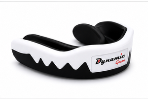 อุปกรณ์ป้องกันฟันแบบปรับได้ Dynamic Gear EVA Eco-Friendly สีดำขาว สำหรับชกมวย น้ำหนักเบา เหมาะสำหรับผู้ใหญ่ทุกเพศ แบบมาตรฐาน - Product Image 1