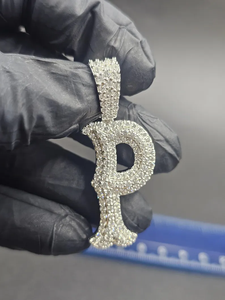 Colgante Personalizado con Letra P, Acabado en Plata 925, Pavé con Diamantes de Imitación Moissanite, Collar con Inicial del Alfabeto - Product Image 5