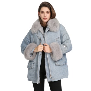 Vente en gros de manteaux longs en duvet pour femmes, veste coupe-vent en nylon d'hiver, veste matelassée avec col en fourrure, manteau en duvet avec logo personnalisé - Product Image 3