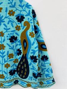 Veste courte matelassée en coton brodée Suzani unisexe coupe-vent élégante pour la plage, collection automne-hiver, cadeau pour elle - Product Image 3