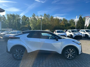 Toyota C-HR 1.8 Híbrido SUV Automático Gasolina-Eléctrico Compacto Crossover Bajo Kilometraje Volante a la Izquierda Vehículo de Exportación - Product Image 4