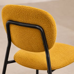 Silla de Restaurante Moderna Tapizada en Terciopelo Amarillo Mostaza, Funda Extraíble, Estructura de Metal Negro, Asiento y Respaldo Acolchados, para Exteriores y Villas - Product Image 2