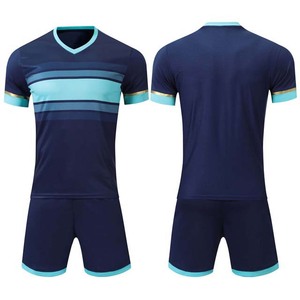 Camiseta de Fútbol Personalizada de Alta Calidad con Nombre de Equipo, Logotipo Bordado, Impresión Frontal, Manga Corta, Cuello Redondo, Diseño de Parches, 100% Algodón - Product Image 3