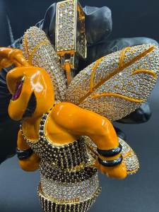Colgante Personalizado de Abeja Reina en Plata 925, Estilo Hip Hop, con Incrustaciones de Diamantes, Colgante de Abeja de Dibujos Animados Personalizado para Hombre - Product Image 2