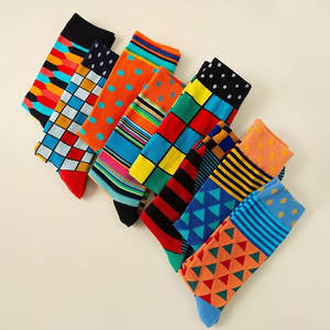 Calcetines Clásicos Casuales de Tela Suave y Transpirable Diseñados para Uso Diario en el Hogar y Comodidad Durante Toda la Temporada - Product Image 6