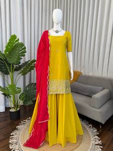 VISHNU K DESIGNS KD-1581 Ensemble Sharara Dupatta Haut de Gamme en Soie Crêpe Naturelle avec Broderie de Fil et de Paillettes Très Détaillée, Style Vintage pour Soirée - Product Image 4