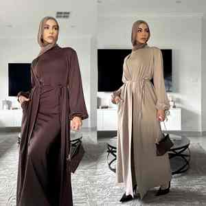 Abaya Musulmana Moderna Informal Color Morado Oscuro para Mujer, Elegante y Modesta, Estilo Dubái, Larga hasta el Suelo, de Secado Rápido, Ligera y Transpirable - Product Image 2