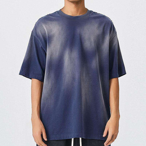 เสื้อยืดคอตตอนย้อมสีพื้นทรงโอเวอร์ไซส์ แขนสั้น คอกลม สีพื้น ระบายอากาศได้ดี ทรงพอดีตัว สำหรับผู้ชาย - Product Image 3
