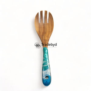 Cuillère en résine artisanale de qualité supérieure - Écologique, légère, résistante au lave-vaisselle, cuillère de service et à dessert pour cuisines modernes par Tradebyd - Product Image 2