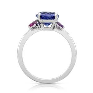 Anillo de Oro de 14K para Mujer con Zafiro Azul de Corte Redondo y Piedras Laterales Rosadas, Estilo Romántico de Compromiso - Product Image 3
