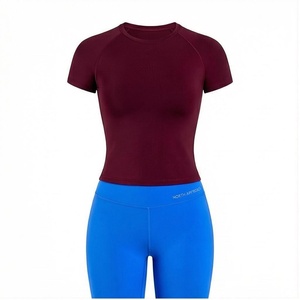 Ensemble de yoga respirant pour femme North Approach, haut court uni à manches courtes et col rond, leggings taille haute en Spandex et Polyester - Product Image 1