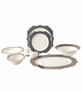 Service de table de luxe en porcelaine fine, 29 pièces – Blanc classique avec bordure texturée élégante noire et dorée - Product Image 1