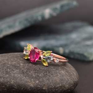 Hermoso Anillo de Compromiso Religioso con Rubí y Peridoto, Plata de Ley 925, Chapado en Oro de 14K, Chapado en Rodio, Anillo con Racimo de Piedras Preciosas - Product Image 5