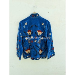Veste indienne bleue Suzani faite à la main, broderie florale, blouson en velours, design pour femmes, col mandarin, manches longues, manteau - Product Image 5