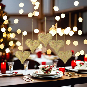 Adorno Navideño Artístico con Forma de Corazón Dorado, Adorno para Árbol de Navidad, Bordado Floral Hecho a Mano de Alta Calidad, Decoración Festiva con Cuentas - Product Image 4