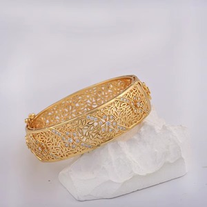 Vintage Women's Dubai Imitation Pearl Crystal Rhinestone Bridal Bangle Bracelet Set for <b>Wedding</b> Party - Product Image 6