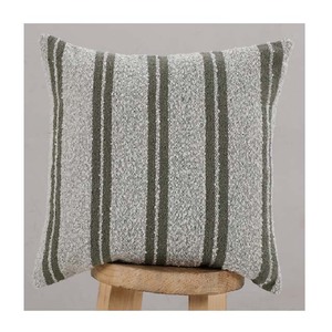 Funda de Cojín Cuadrada de Algodón con Bordado de Hojas Color Mostaza Ecológica - Product Image 3