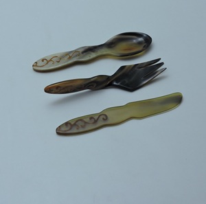 Ensemble d'ustensiles en corne de buffle naturelle, 3 pièces (cuillère, fourchette, couteau), design décoratif - Product Image 2