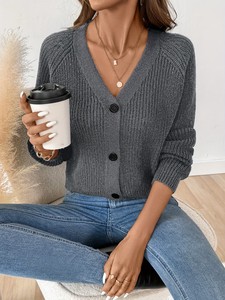 Cardigan en tricot pour femme, col en V, manches trois quarts, couleur unie, boutons sur le devant, haut décontracté d'automne, coupe régulière - Product Image 1