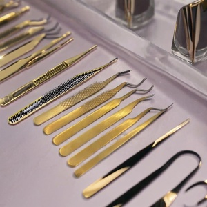 Pinzas Profesionales de Precisión Antimagnéticas y Antiestáticas de Acero Inoxidable con Punta Serrada de 10 mm para Extensión de Pestañas Postizas - Product Image 3