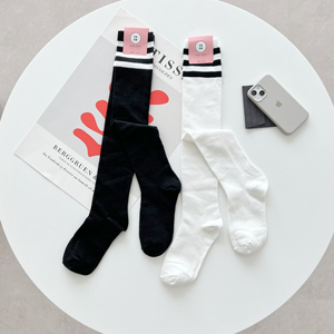 Chaussettes hautes pour femmes avec rayures, tricotées au-dessus du genou, respirantes, pour un usage quotidien, style printemps - Product Image 2