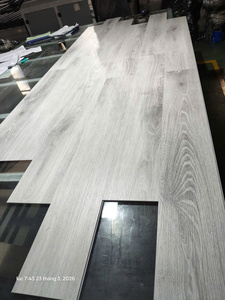 Parquet Moderno de PVC SPC, Impermeable, Ecológico, Antideslizante, de Tablas Anchas, Instalación con Sistema de Clic, para Interiores, Dormitorios, Salas de Estar, Cocinas - Product Image 2