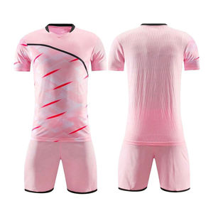 Maillots de football personnalisés 100 % polyester, les plus vendus, à séchage rapide, ensemble d'uniformes de sport pour hommes, technique de sublimation utilisée - Product Image 2
