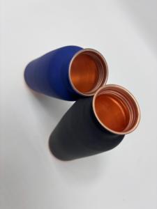 Bouteilles d'eau en cuivre coloré artisanales de qualité supérieure, bouteilles à boire en cuivre pur pour la maison, le bureau et les cadeaux - Product Image 4