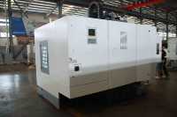 CNC Vertical Machining Center with Rigid Milling Structure and Stable Accuracy for Drilling Tapping Milling and Aluminum Molds