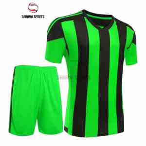 Uniformes de Fútbol para Jóvenes, Conjuntos Personalizados de Camisetas de Fútbol para Hombre, Proveedor de Equipaciones de Fútbol Completas en Pakistán - Product Image 1