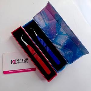 Pince à cils de qualité supérieure à marque privée, rouge et bleue, avec grip texturé, emballage personnalisé, isolation en acier inoxydable - Product Image 5
