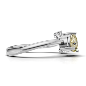 Anillo de Compromiso de Lujo en Oro Amarillo de 18K con Racimo de Diamantes en Forma de Pera, Centro Redondo con Detalles de Diamantes en Forma de Pera - Product Image 3