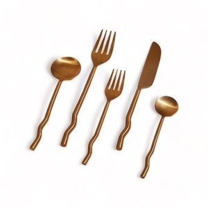 Ensemble cuillère et fourchette à salade en métal poli à la main, design Wabi Sabi, compatible lave-vaisselle, couverts en acier inoxydable doré, vente en gros, pour fromage - Product Image 4