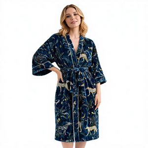 ชุดคลุมกิโมโนกำมะหยี่พิมพ์ลายป่าสไตล์วินเทจหรูหรา นุ่มสบาย สำหรับผู้หญิงไซส์พลัส แขนครึ่งตัว ระบายอากาศได้ดี - Product Image 1