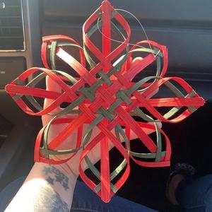 Ornement d'arbre rouge étincelant, étoile suspendue, décoration d'arbre de noël, tissé à la main, étoile en bambou doré, étoile de noël - Product Image 4